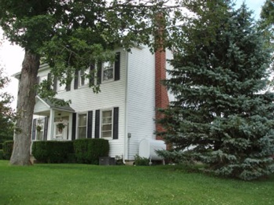 For sale: 136 Acres - Cattle - Horse - Grain Farm - Farmhouse - Barns - Pasture - Wayne County, IN